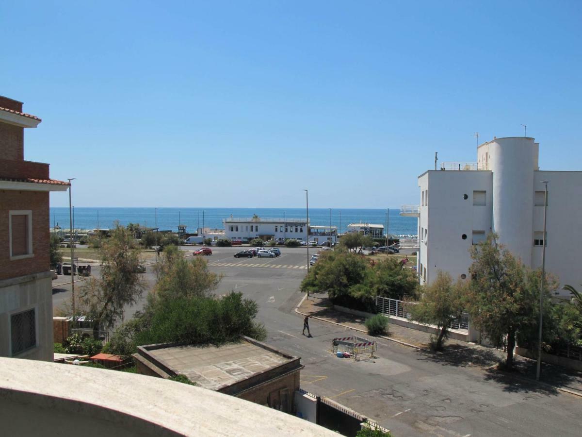 Brezza di Mare Apartment Lido di Ostia Exterior foto