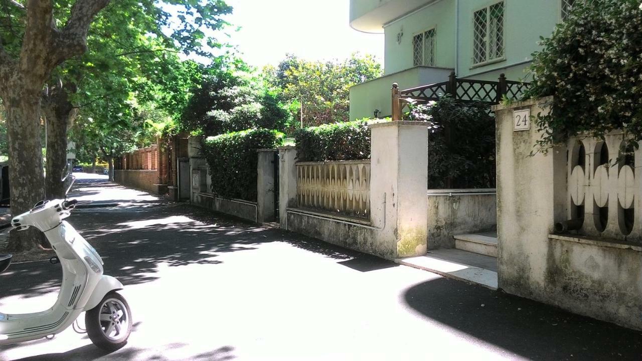 Brezza di Mare Apartment Lido di Ostia Exterior foto