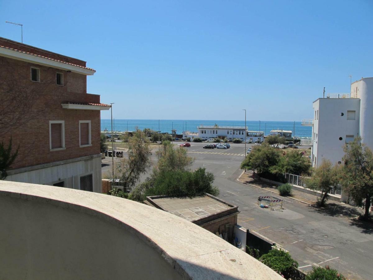 Brezza di Mare Apartment Lido di Ostia Exterior foto