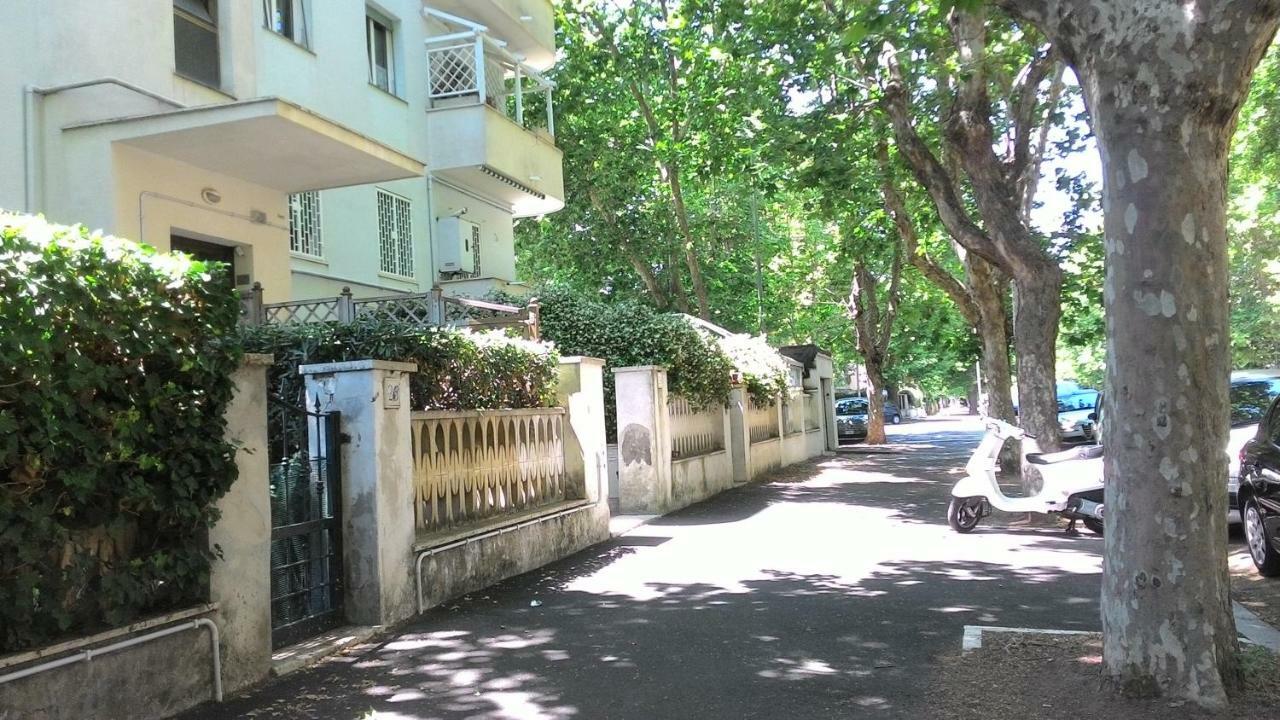Brezza di Mare Apartment Lido di Ostia Exterior foto