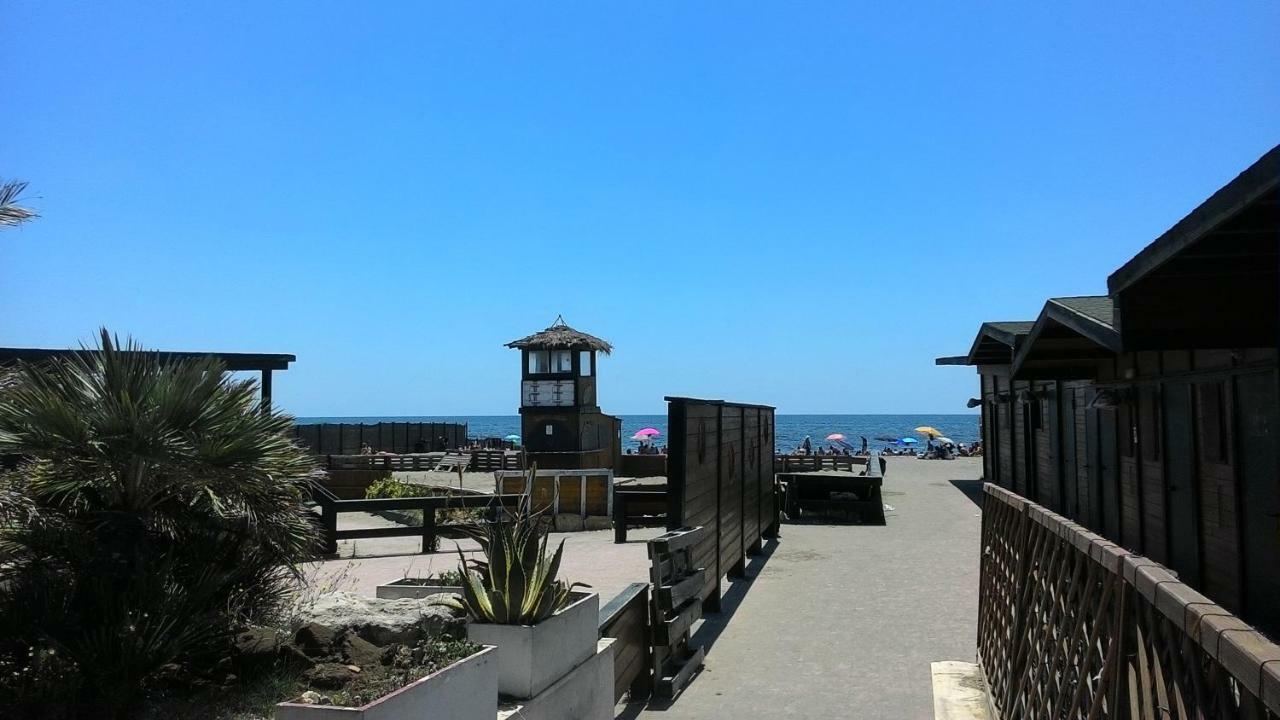 Brezza di Mare Apartment Lido di Ostia Exterior foto