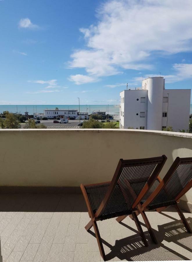 Brezza di Mare Apartment Lido di Ostia Exterior foto